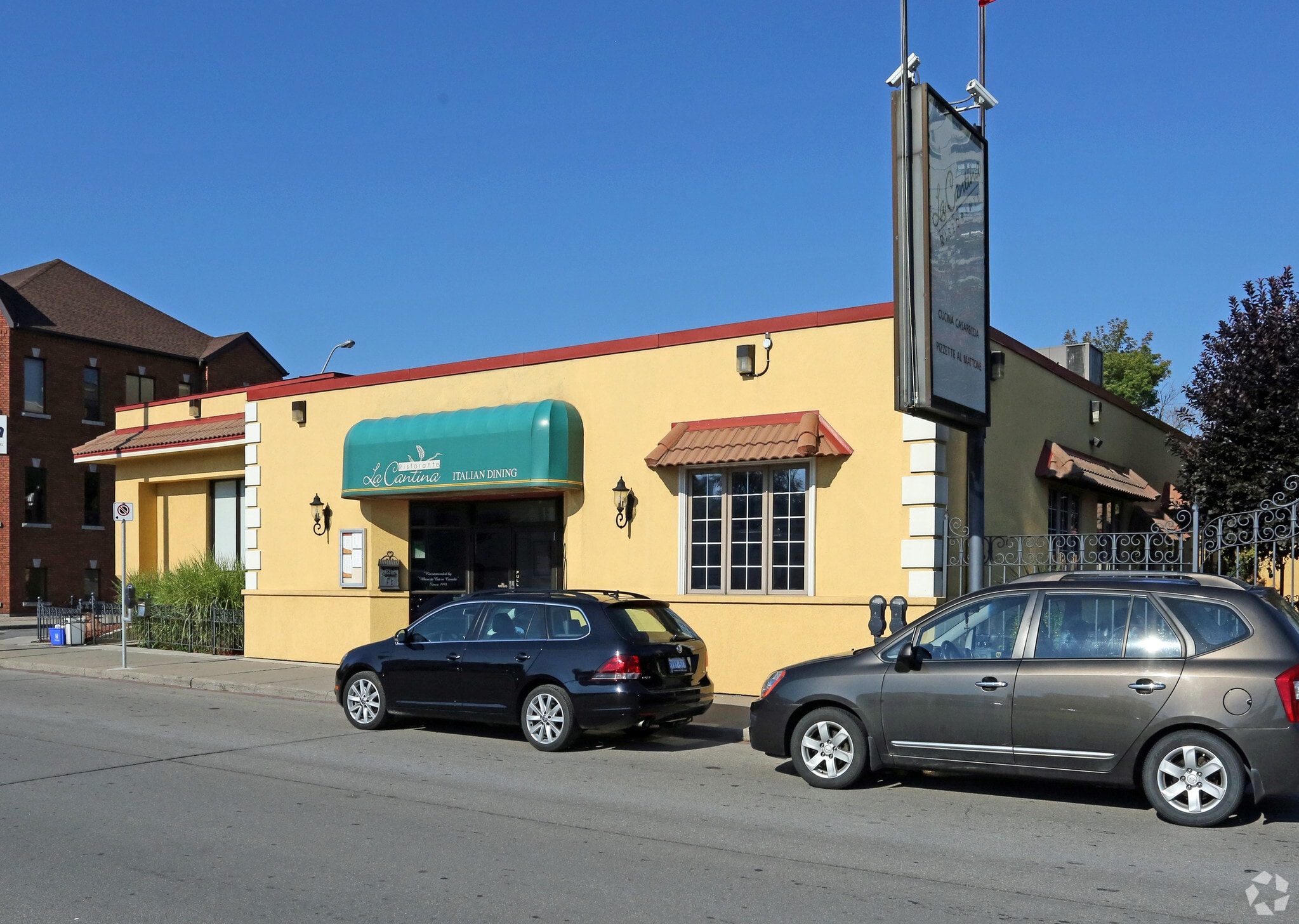 60 Walnut St S, Hamilton, ON for Rent
