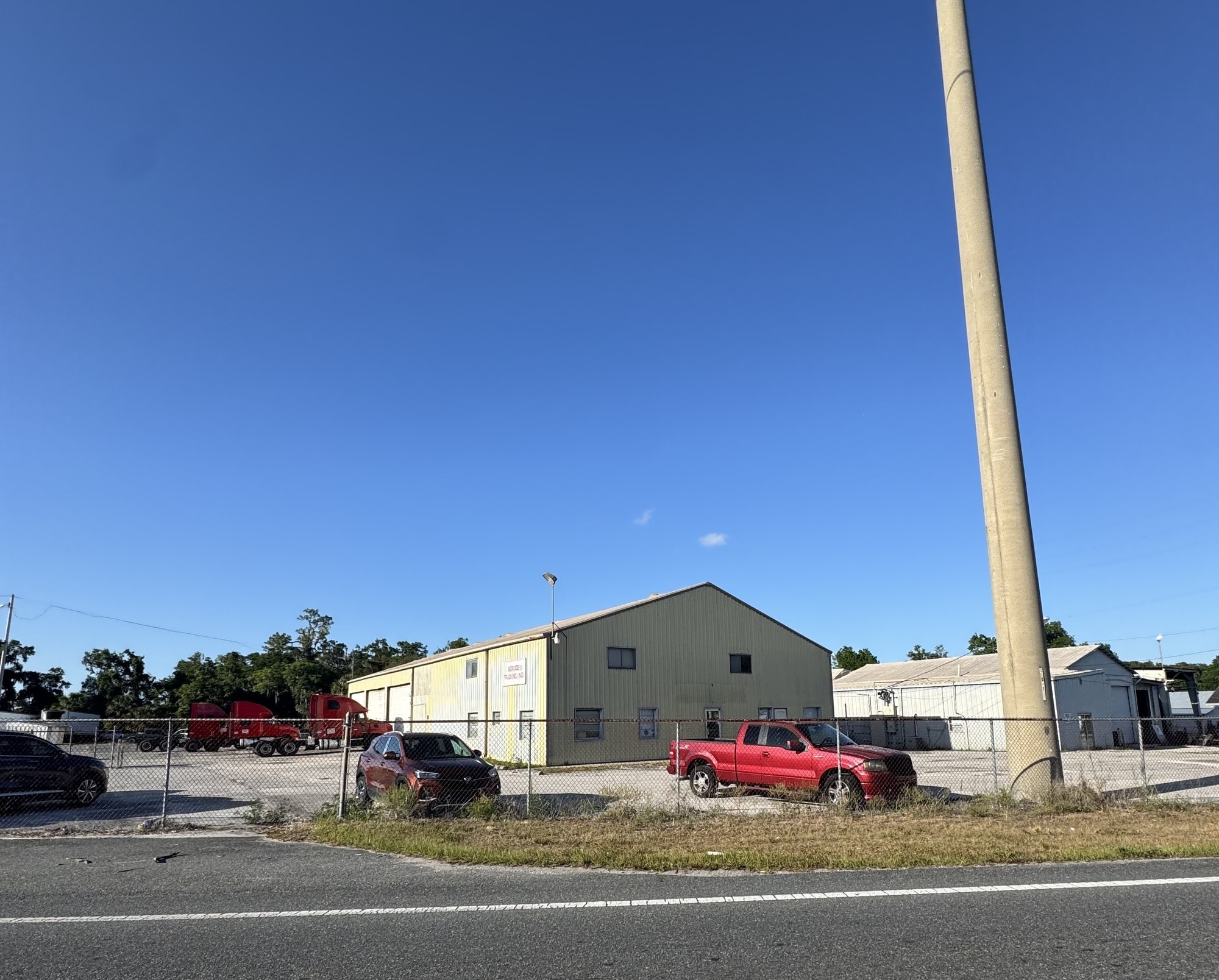 14439 County Rd 44 Rd, Grand Island, FL for Sale