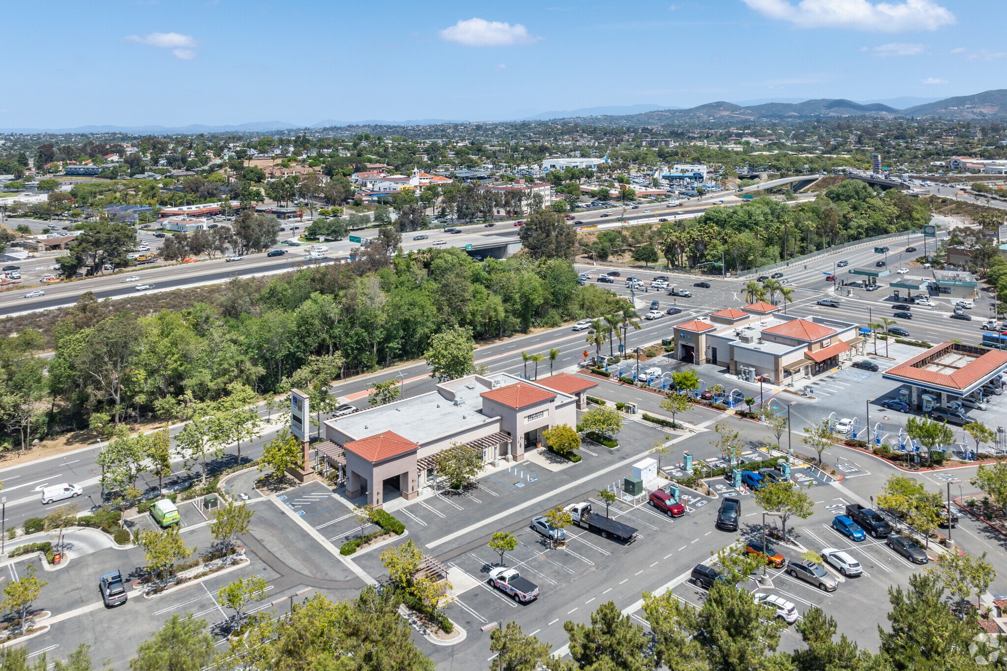 640 Hacienda Dr, Vista, CA for Sale