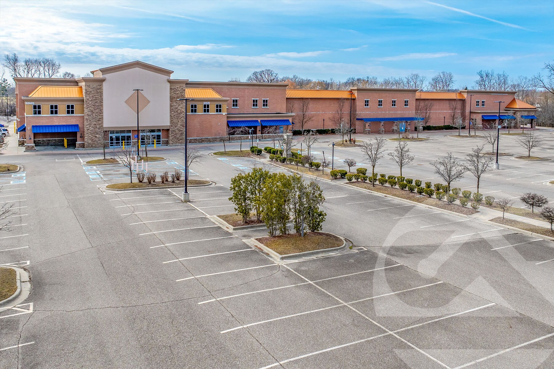 32625 Northwestern Hwy, Farmington Hills, MI for Sale