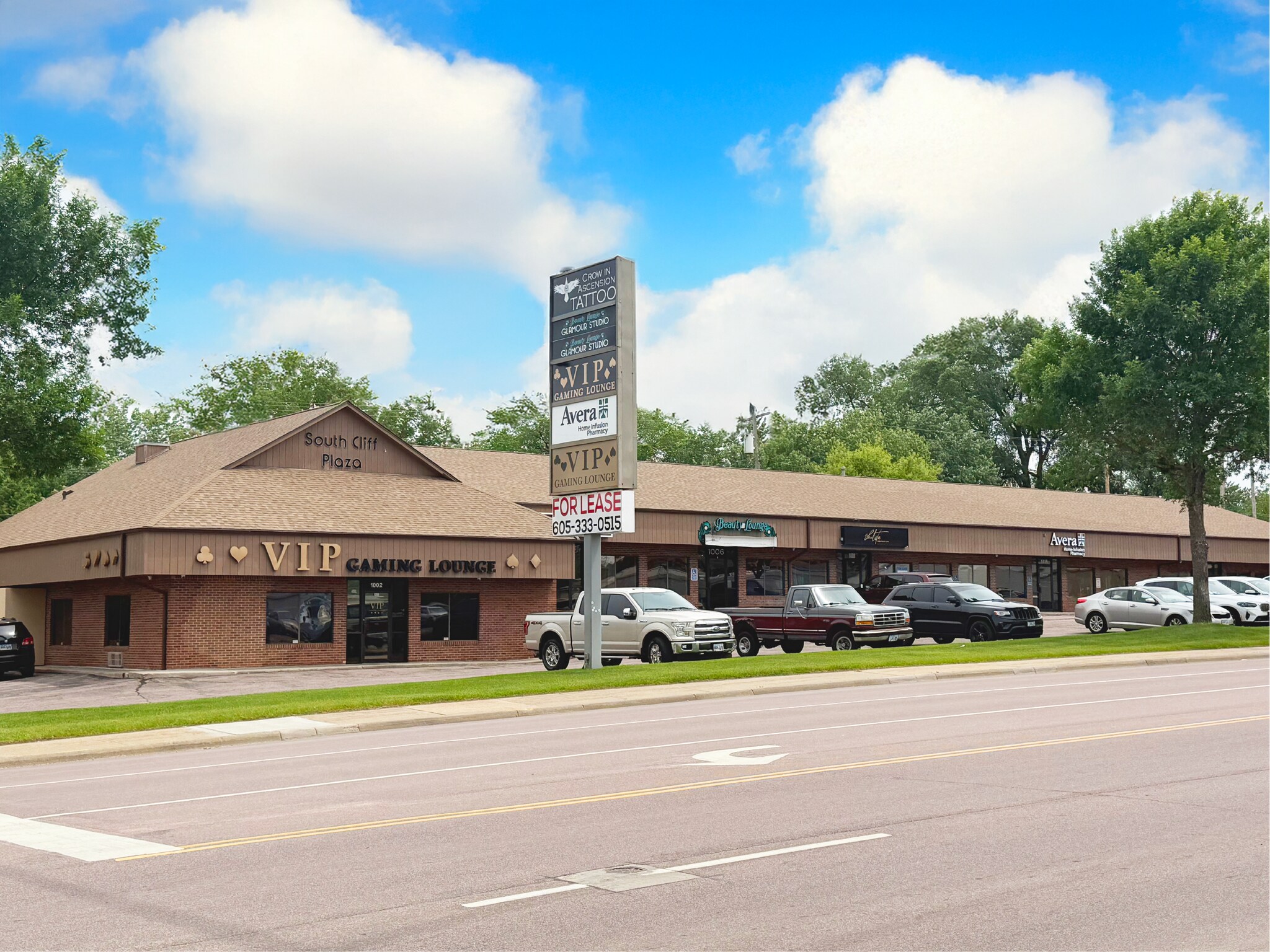 1020 S Cliff Ave, Sioux Falls, SD for Sale