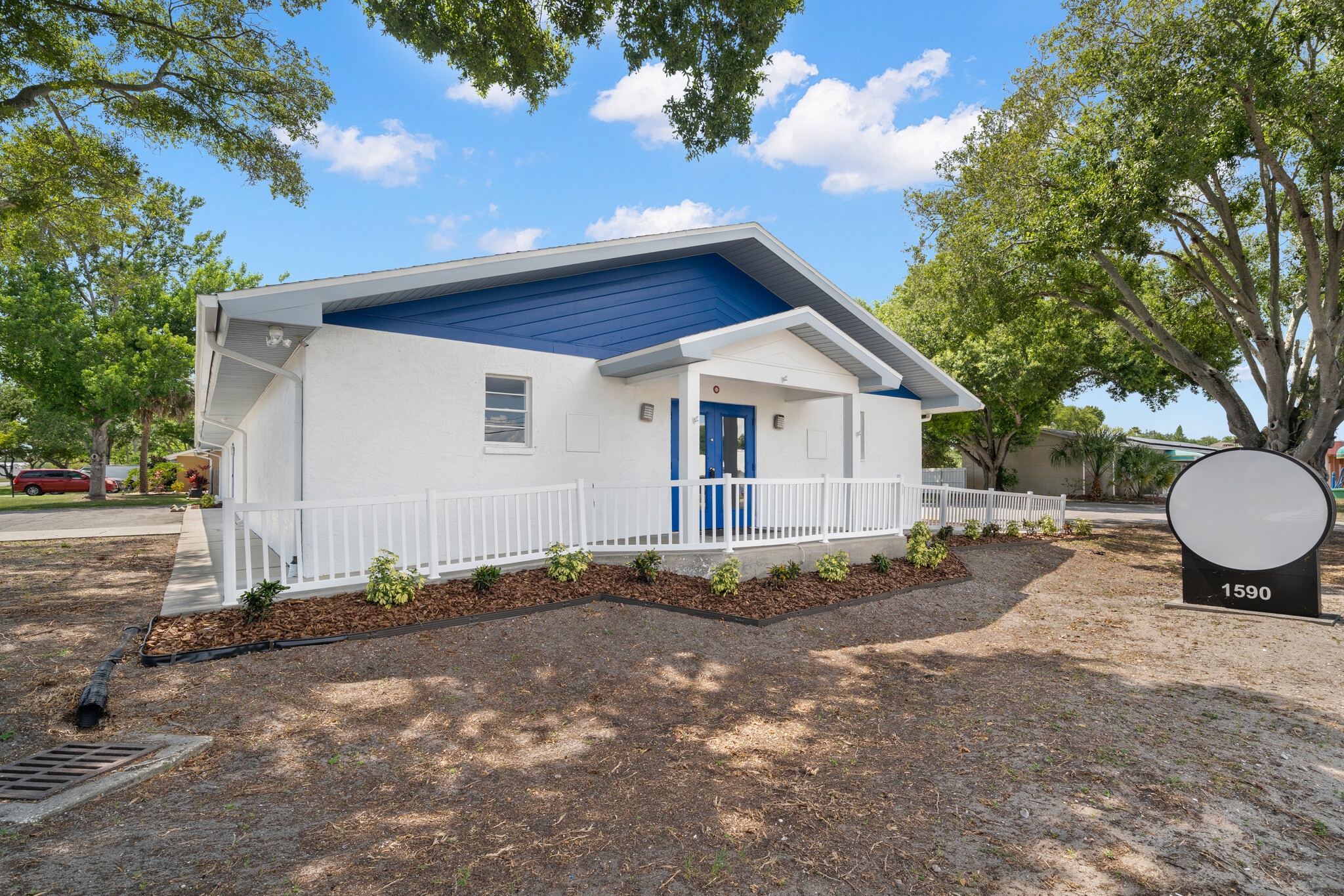 1590 Seminole Blvd Largo, FL 33770 Retail Property for Sale on