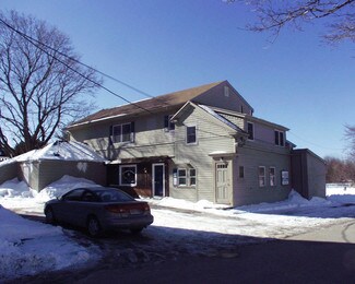 Worcester, MA Apartments - 484 Burncoat St