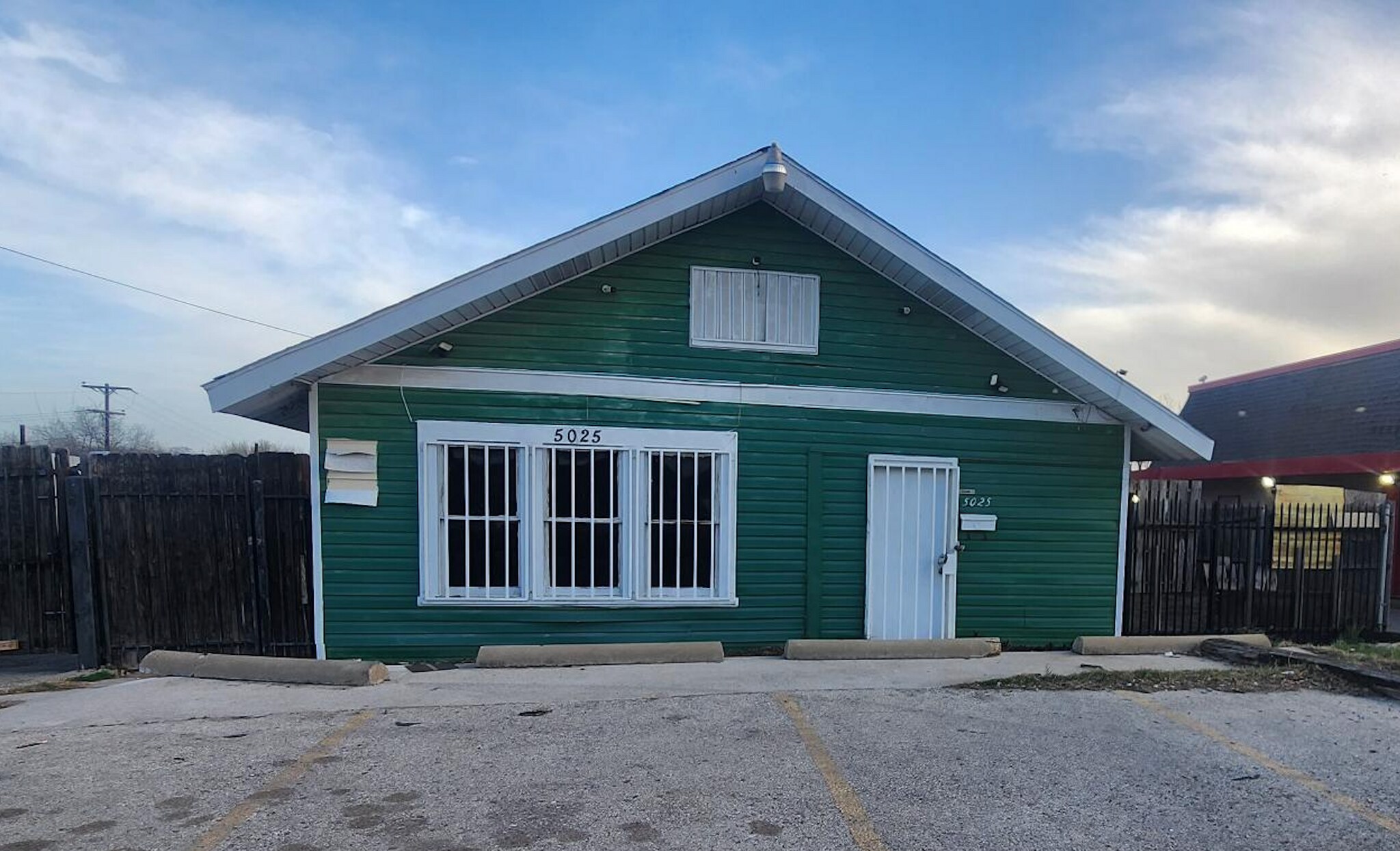 5025 E Lancaster Ave, Fort Worth, TX for Sale