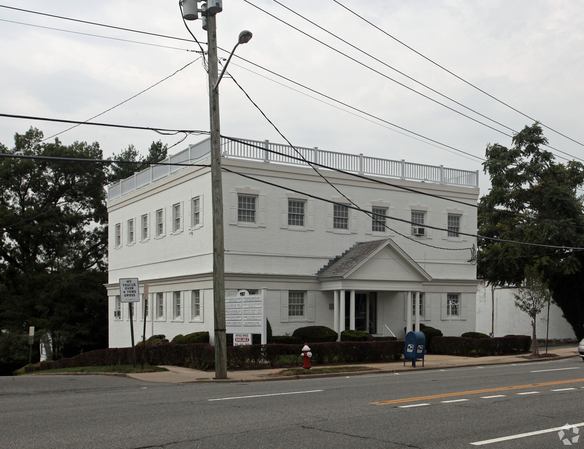 1157 Willis Ave, Albertson, NY for Rent