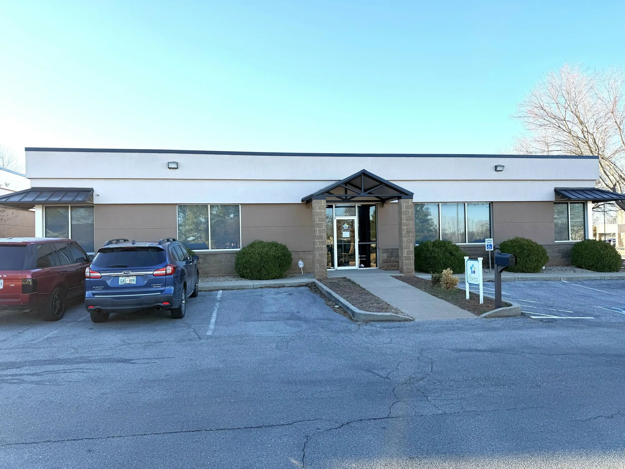 13900 Quailbrook Dr, Oklahoma City, OK for Rent