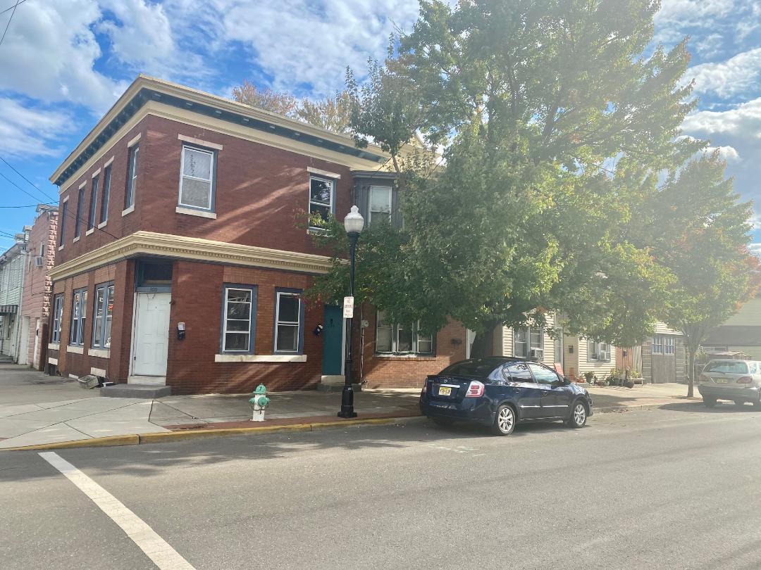 230 N Burlington St, Gloucester City, NJ for Sale