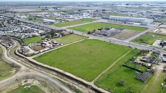 Fresno, CA Residential Land - 4865 E Jensen Ave