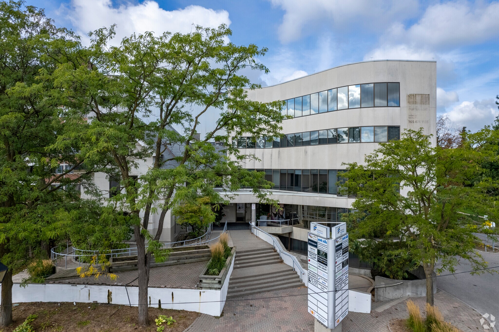 10350 Yonge St, Richmond Hill, ON for Rent