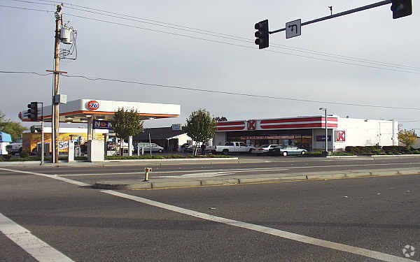 16438-16460 S Cambridge Dr, Lathrop, CA for Rent
