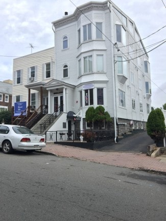 Edgewater, NJ Office/Medical - 17 Hilliard Ave