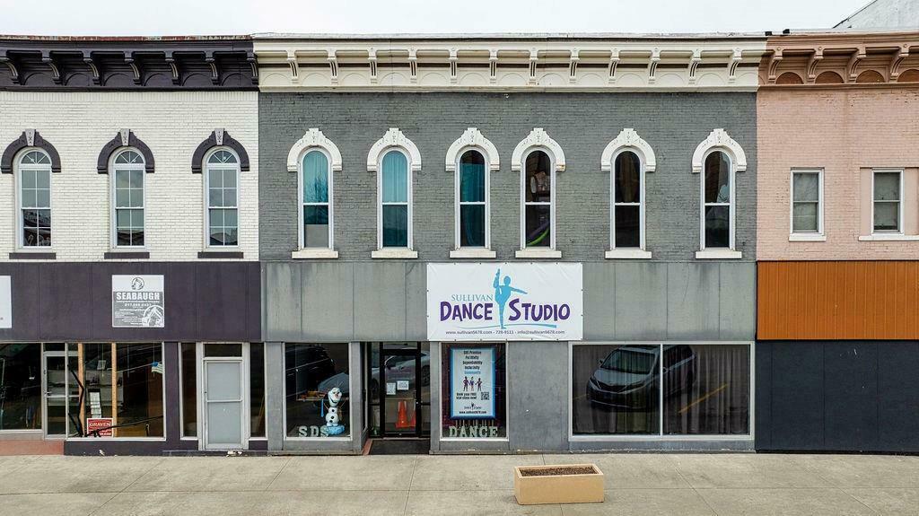 11 E Jefferson St, Sullivan, IL for Sale