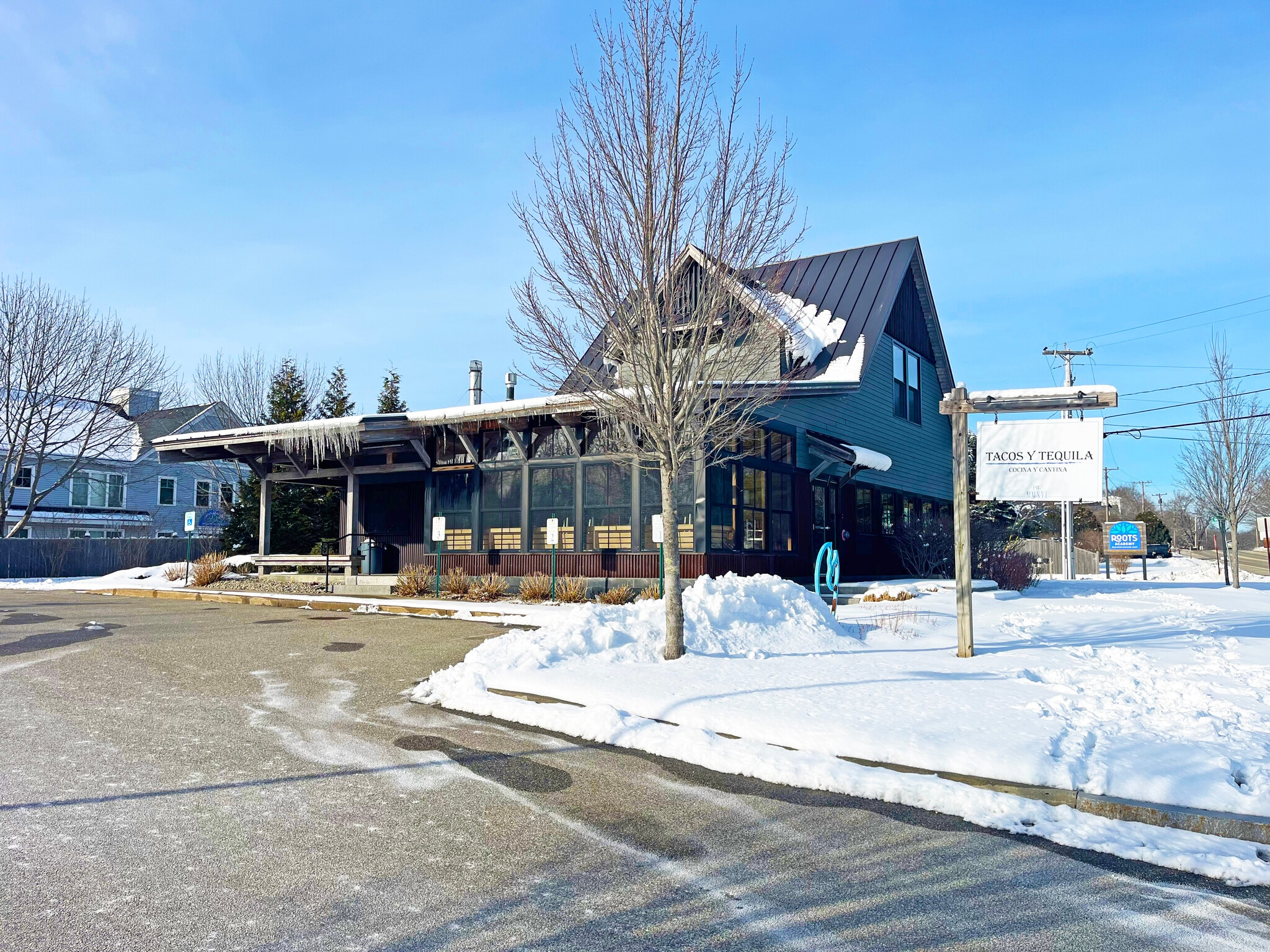 517 Ocean House Rd, Cape Elizabeth, ME for Sale