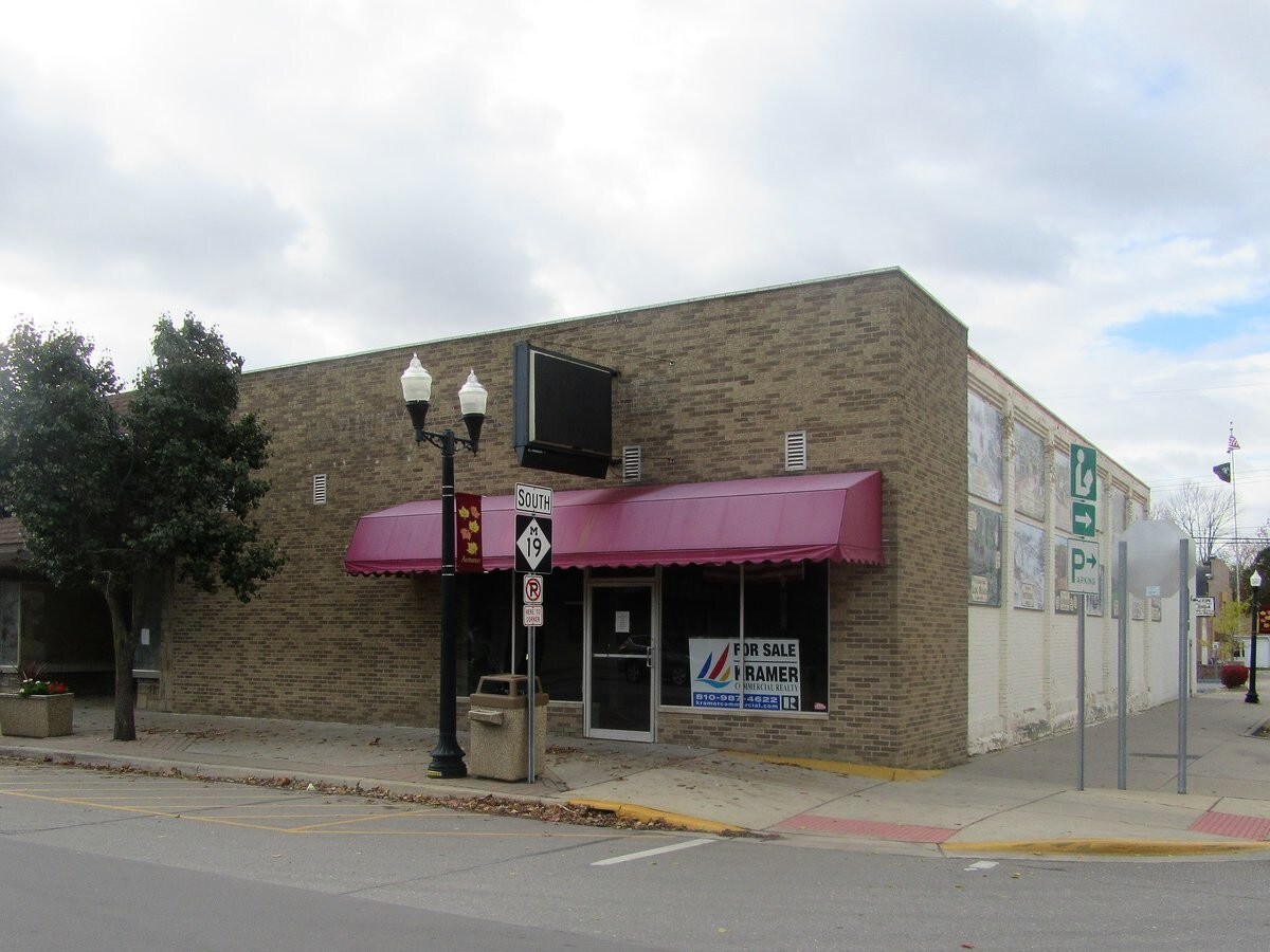 101 S Main St Yale, MI 48097 Retail Property for Lease on