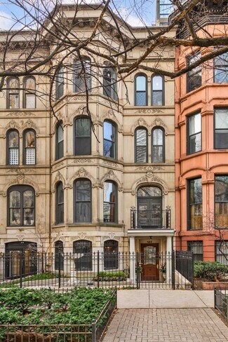 Chicago, IL undefined - 812 N Dearborn St