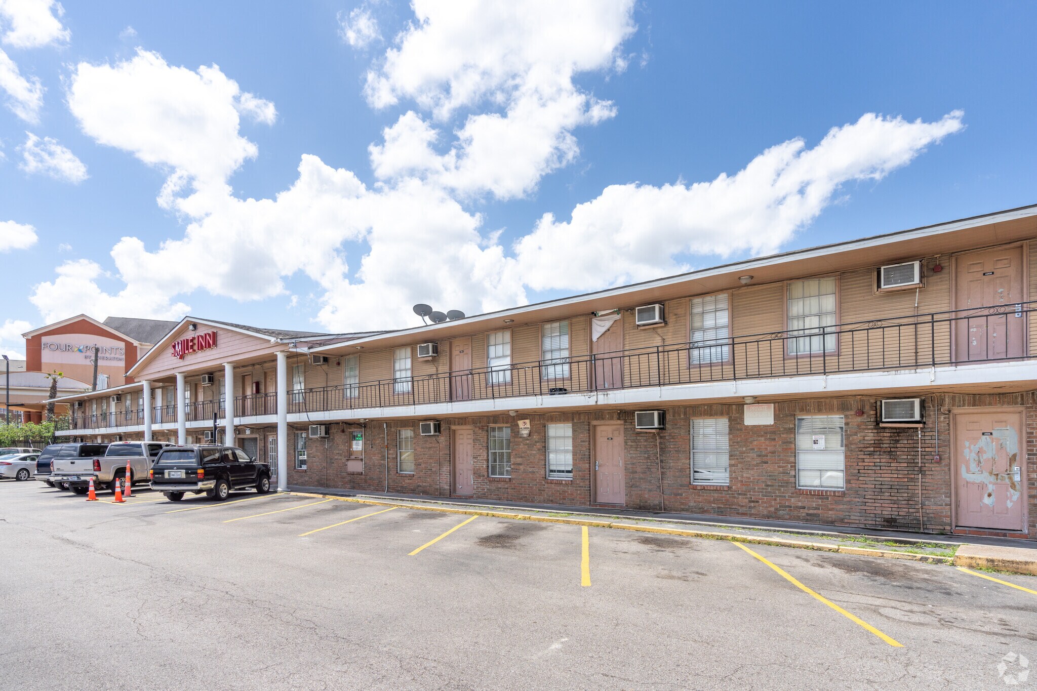 8833 1 2 gulf fwy houston tx 77017