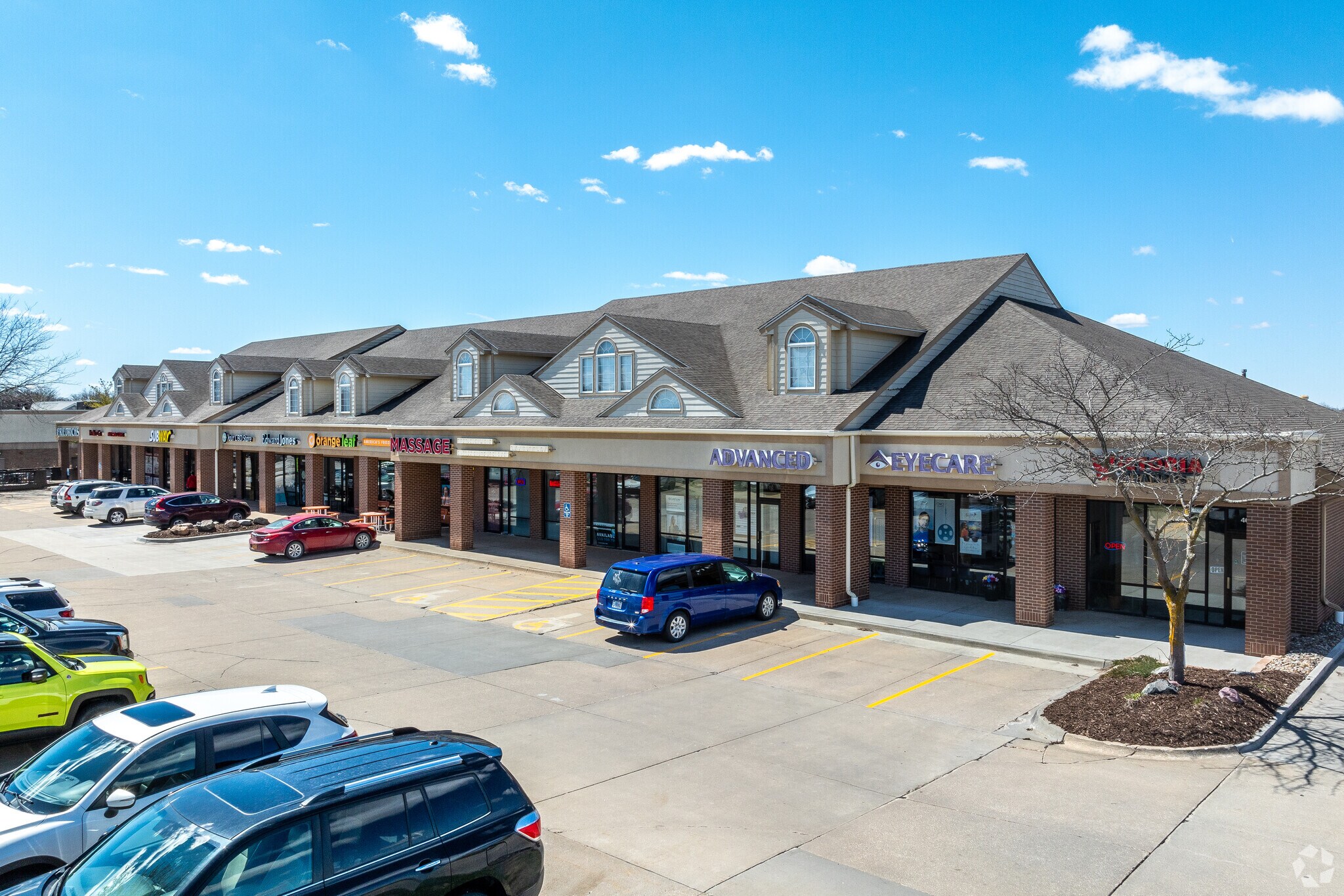 4632-4664 86th St, Urbandale, IA for Rent