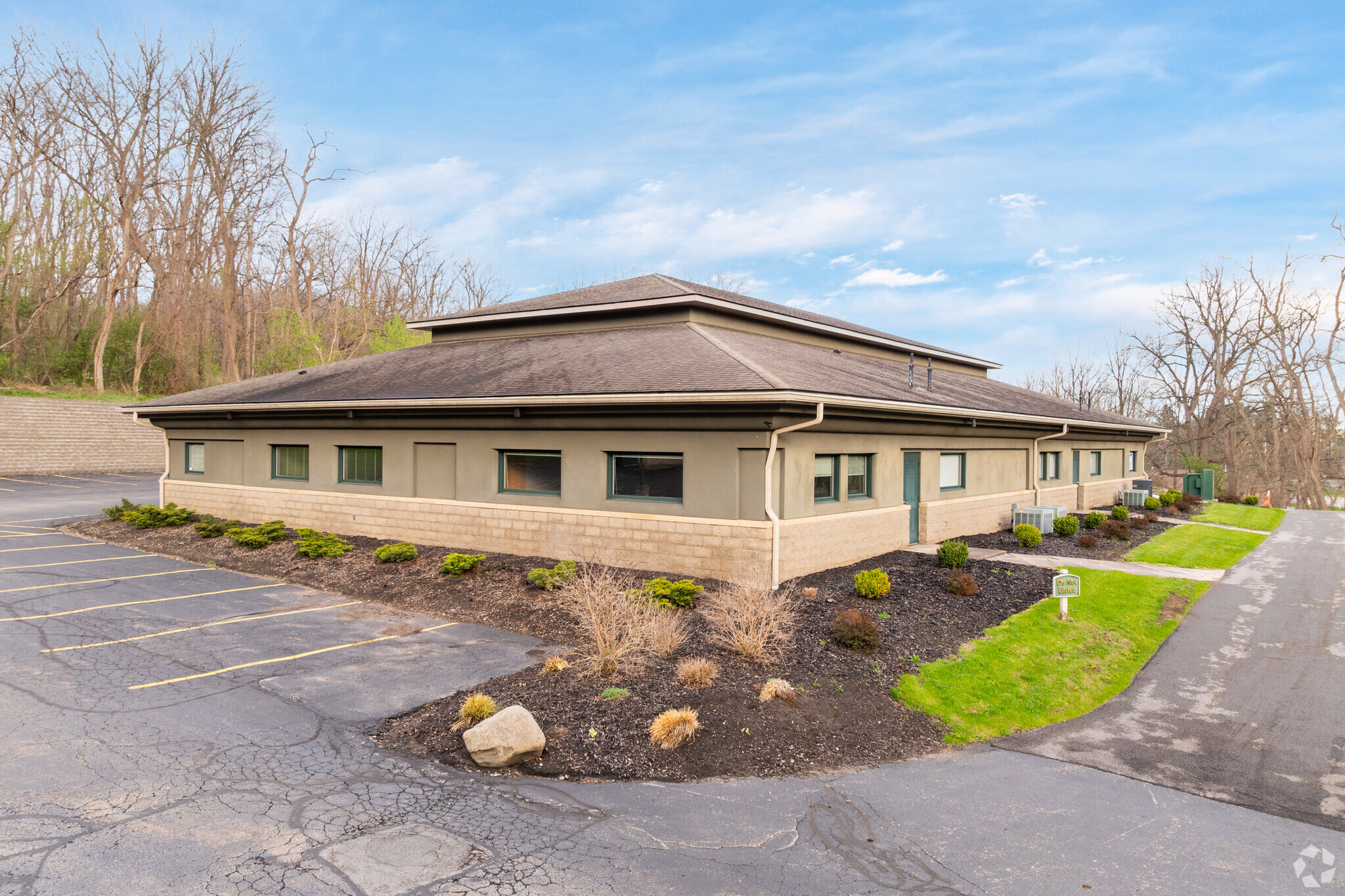 1600 Moseley Rd, Fairport, NY for Rent
