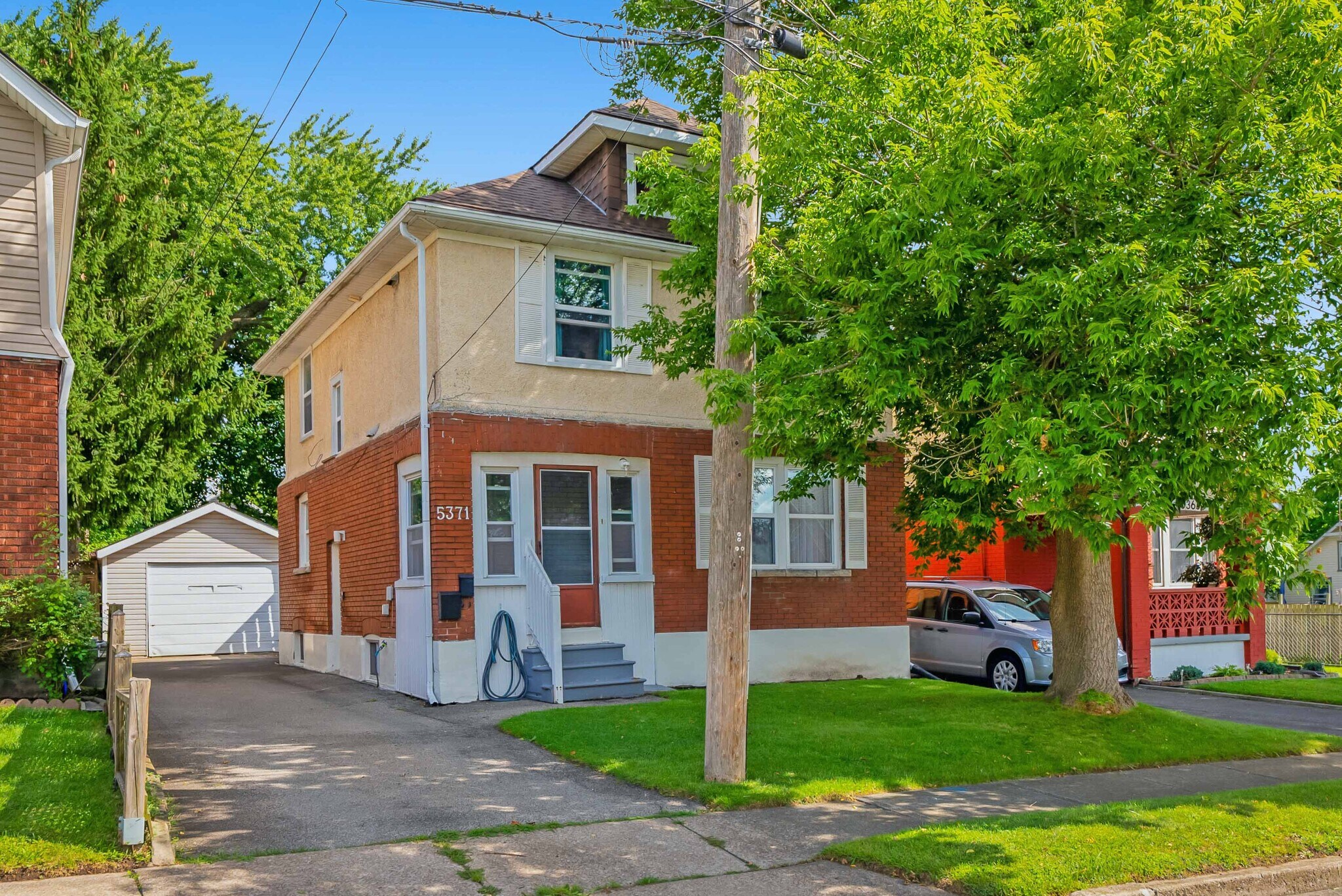 5371 Huron St, Niagara Falls, ON for Sale