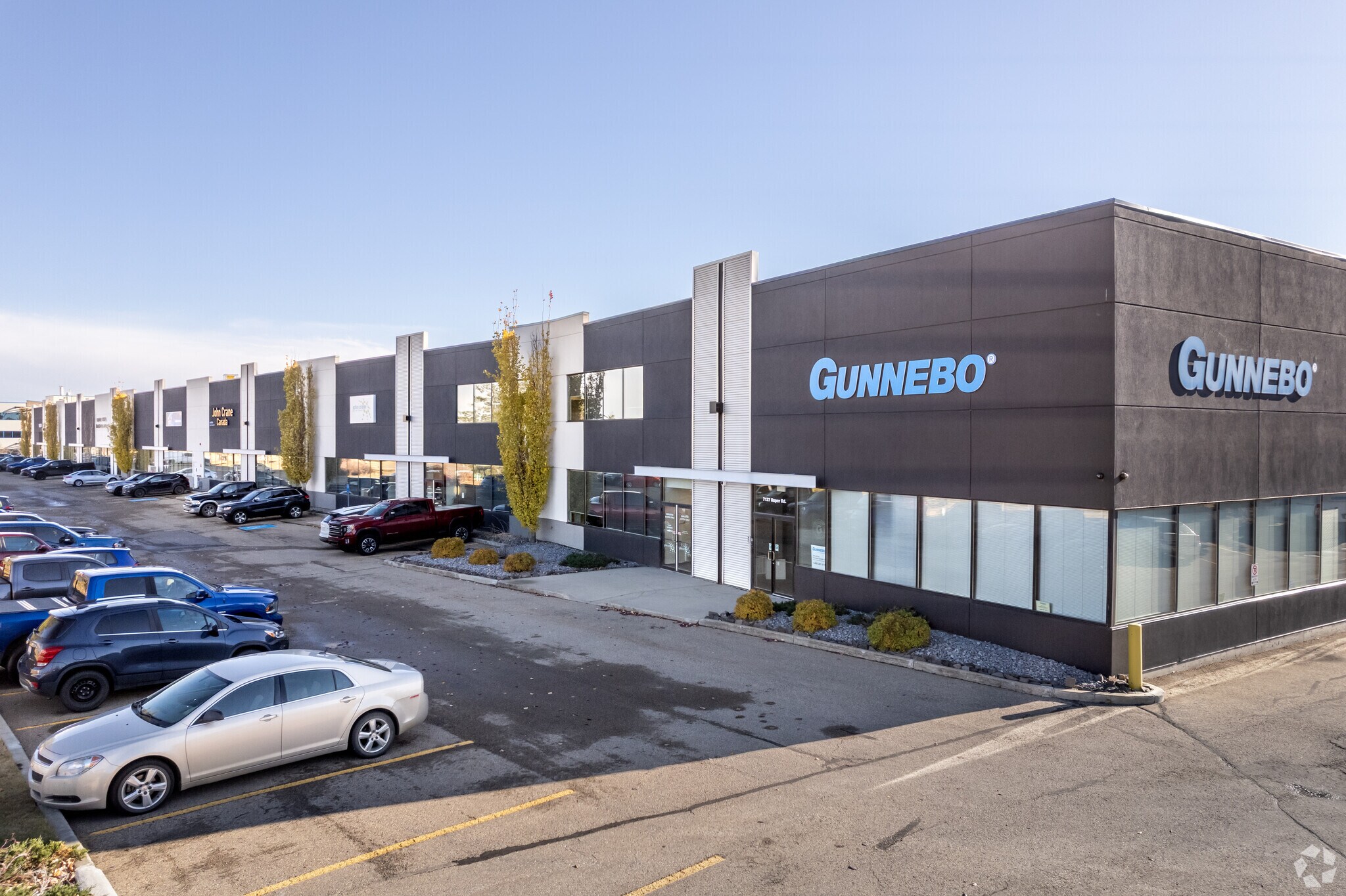 7003-7127 Roper Rd NW, Edmonton, AB for Rent