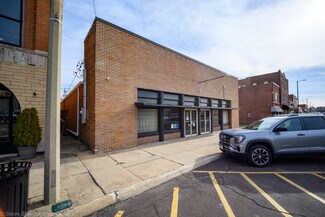 Hillsboro, IL Specialty - 411 S Main St