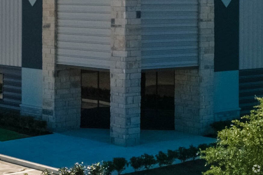 8110 Parkside Ave, Baytown, TX for Rent