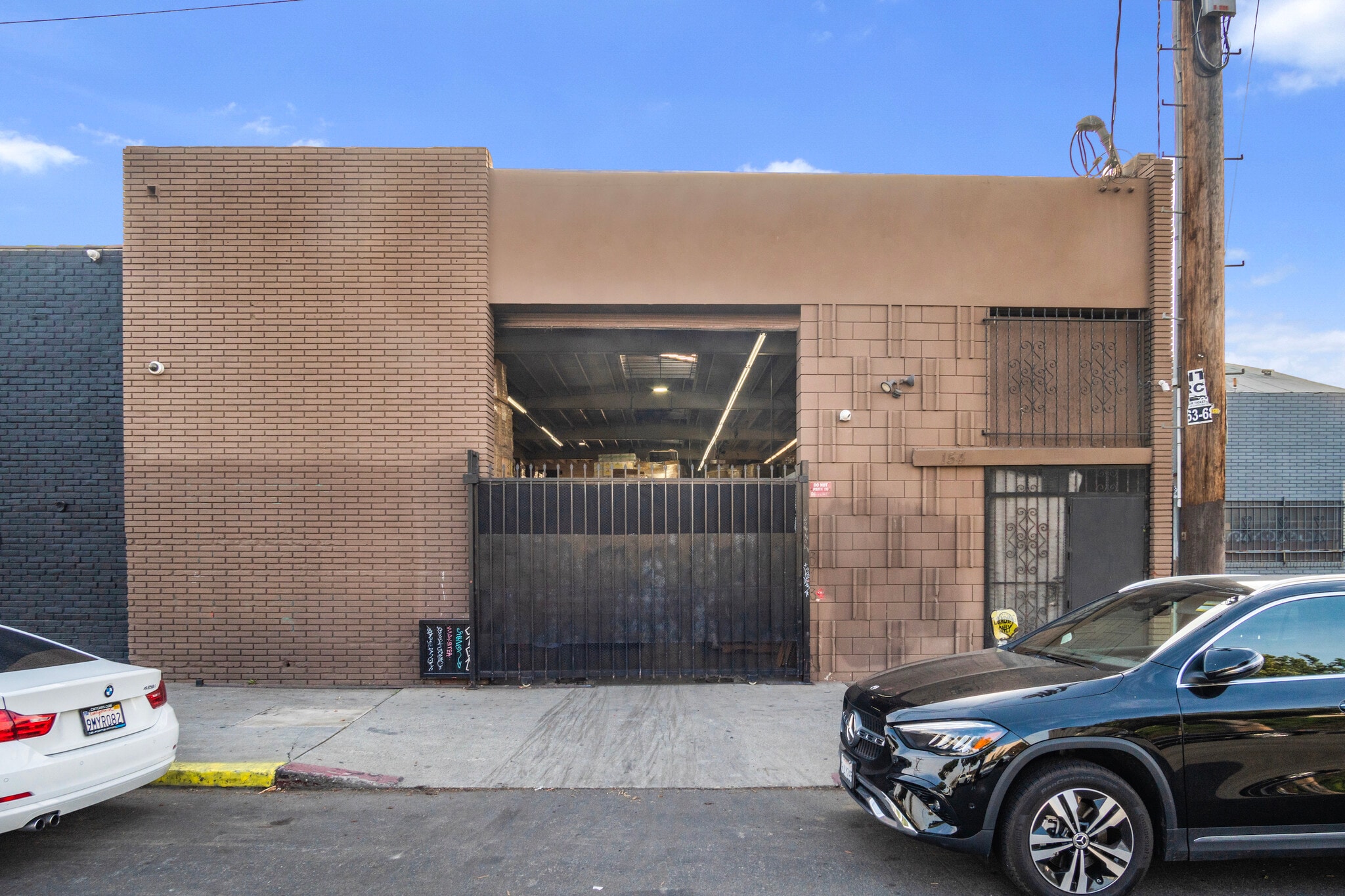 154 W 21st St, Los Angeles, CA for Sale