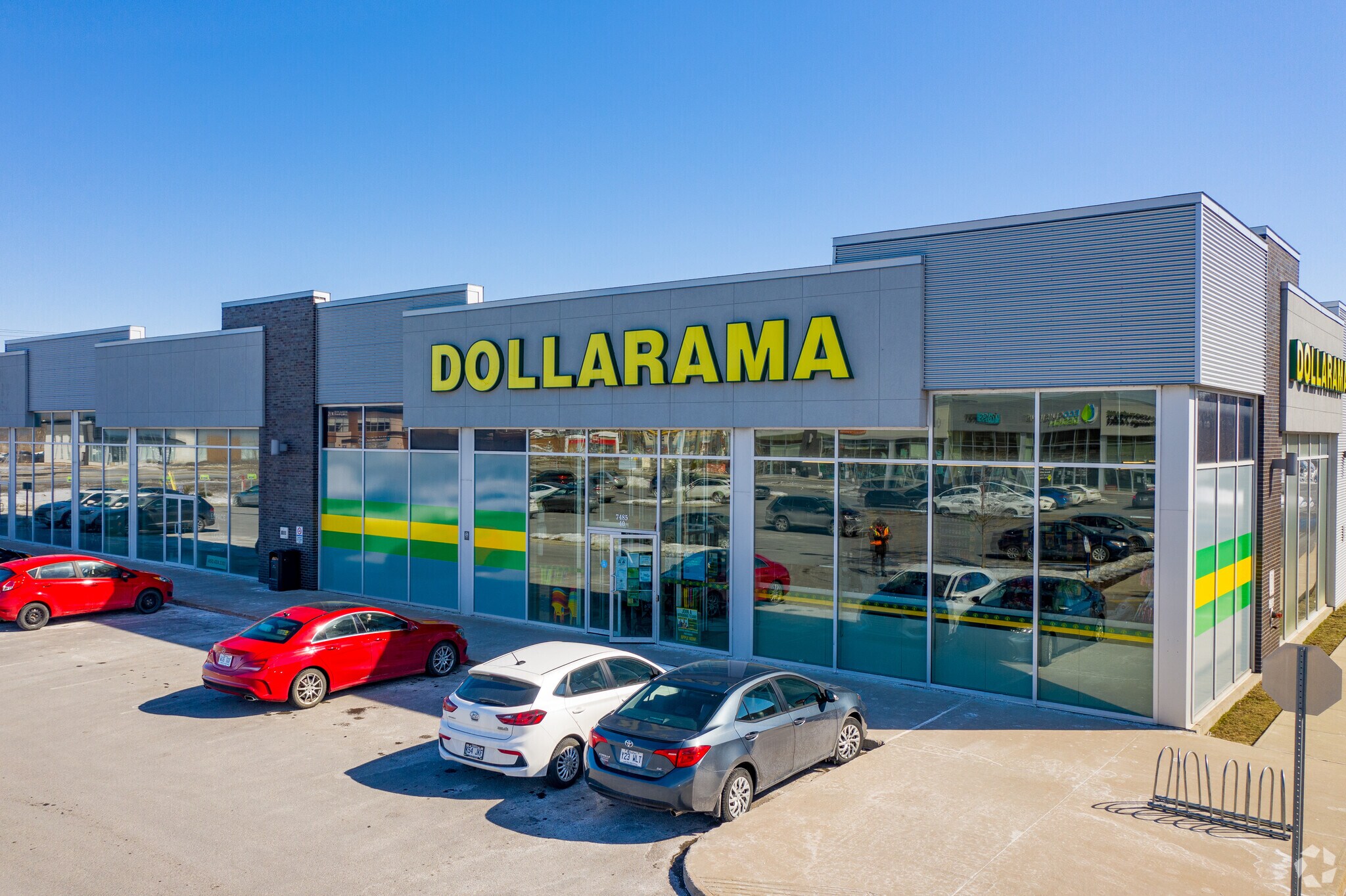 7505 Grande Allée, Brossard, QC for Rent