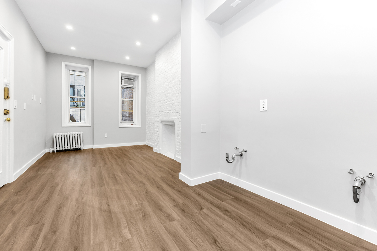 122 W 20th St, New York, NY for Rent