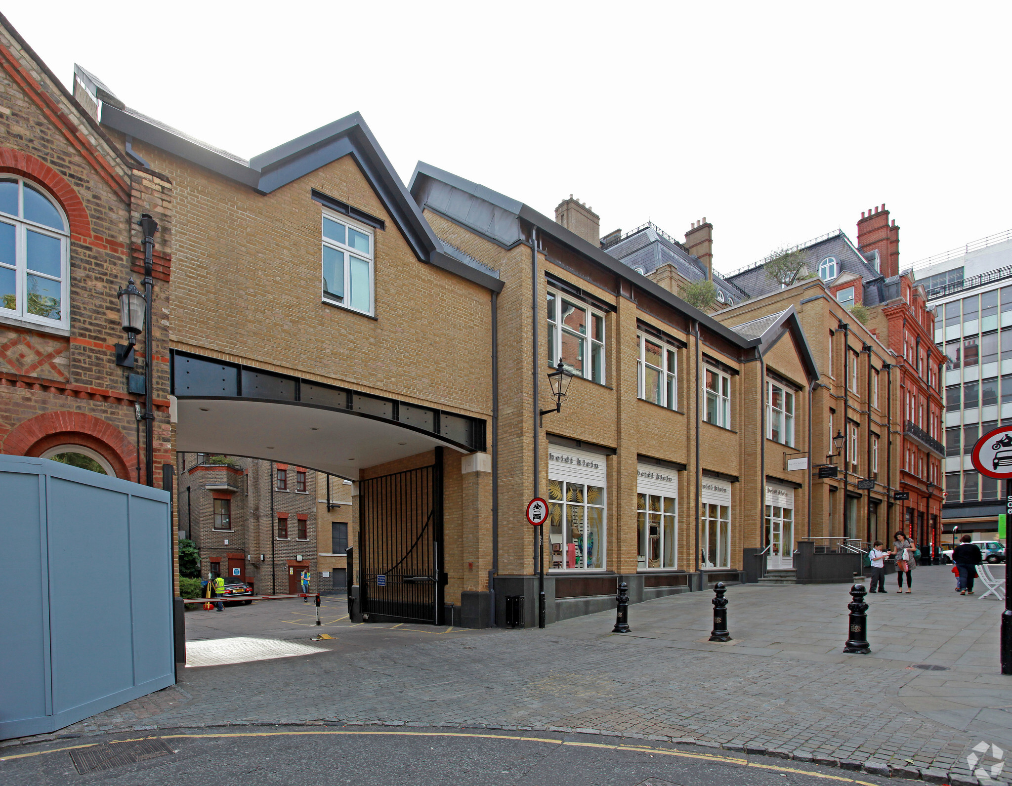 257A Pavilion Rd, London, LND for Rent