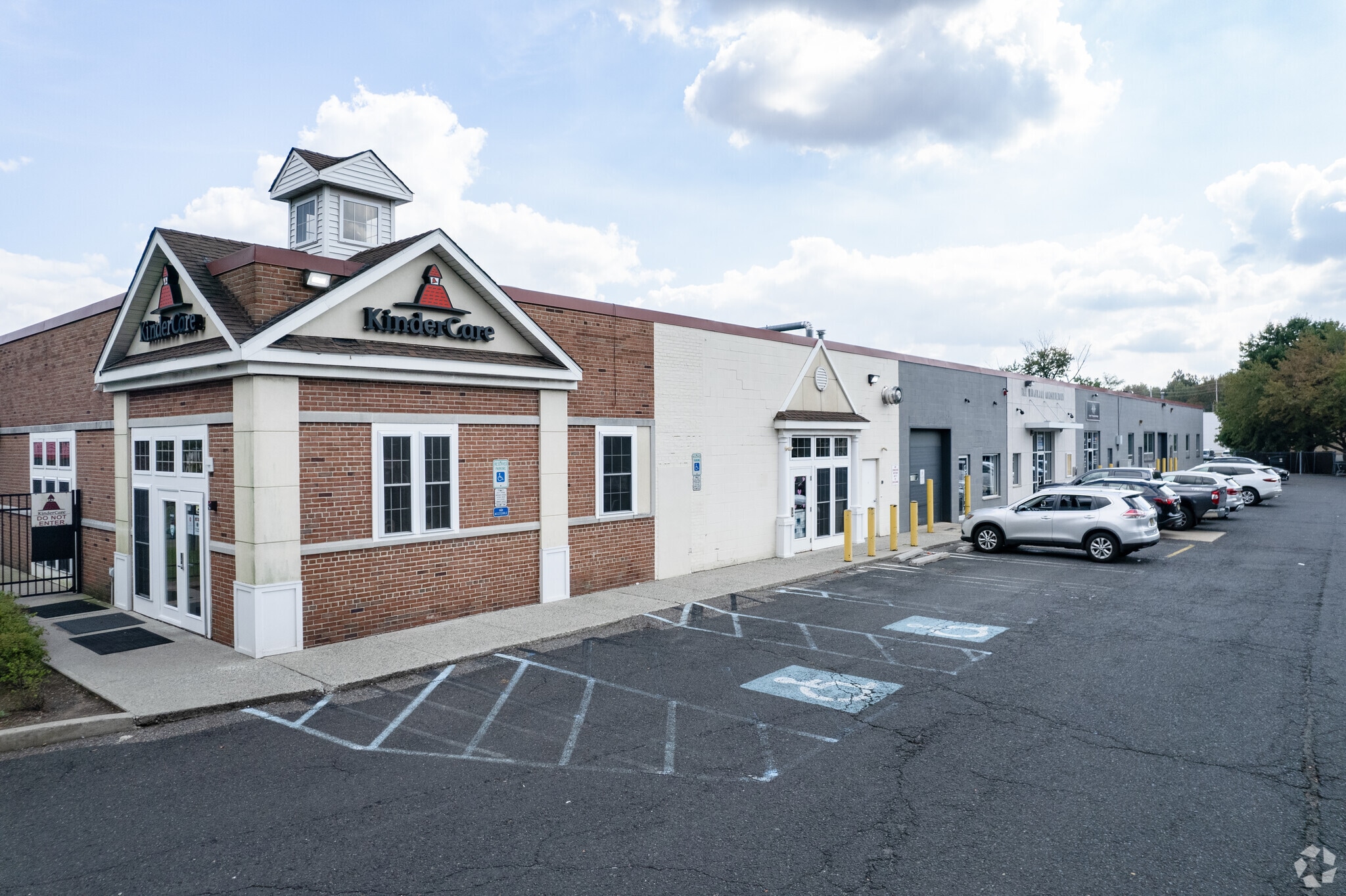 407-411 Sette Dr, Paramus, NJ for Rent
