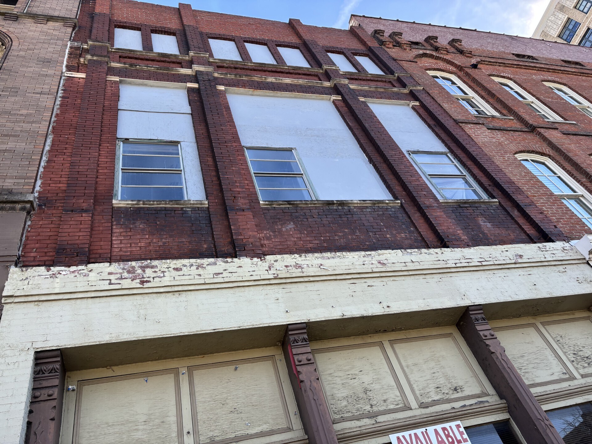 64 S Front St, Memphis, TN for Sale