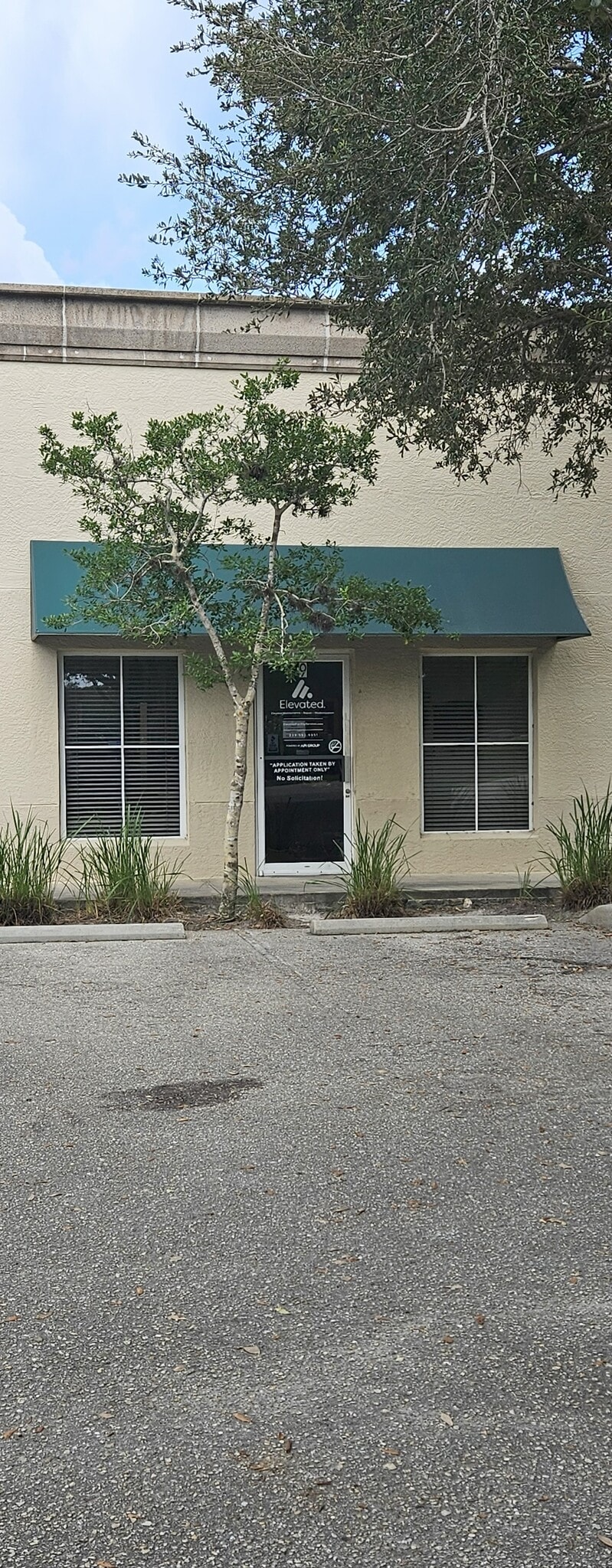 1076 Business Ln, Naples, FL for Rent
