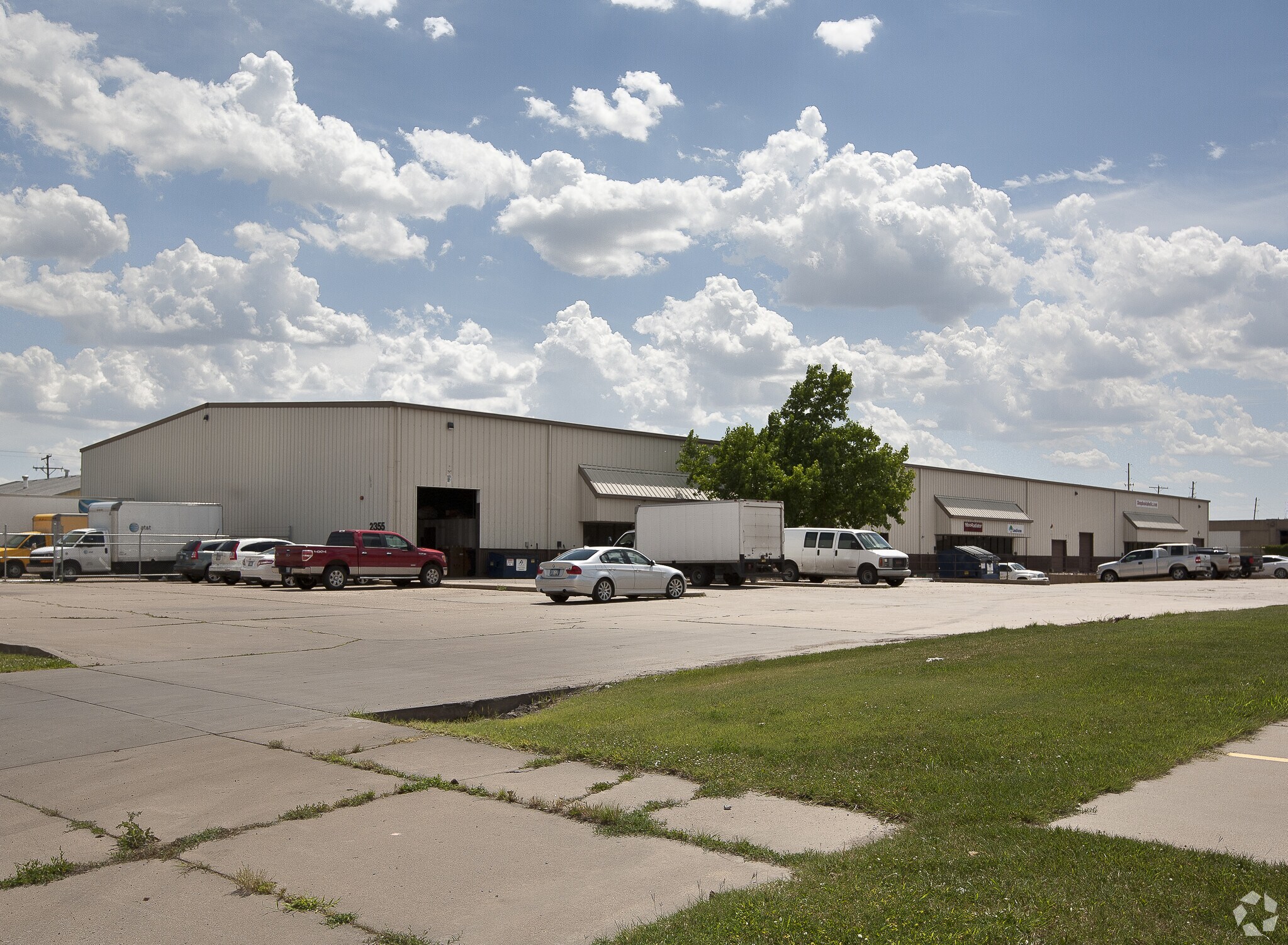 2355 S Edwards St Wichita, KS 67213 Industrial Property for Lease on