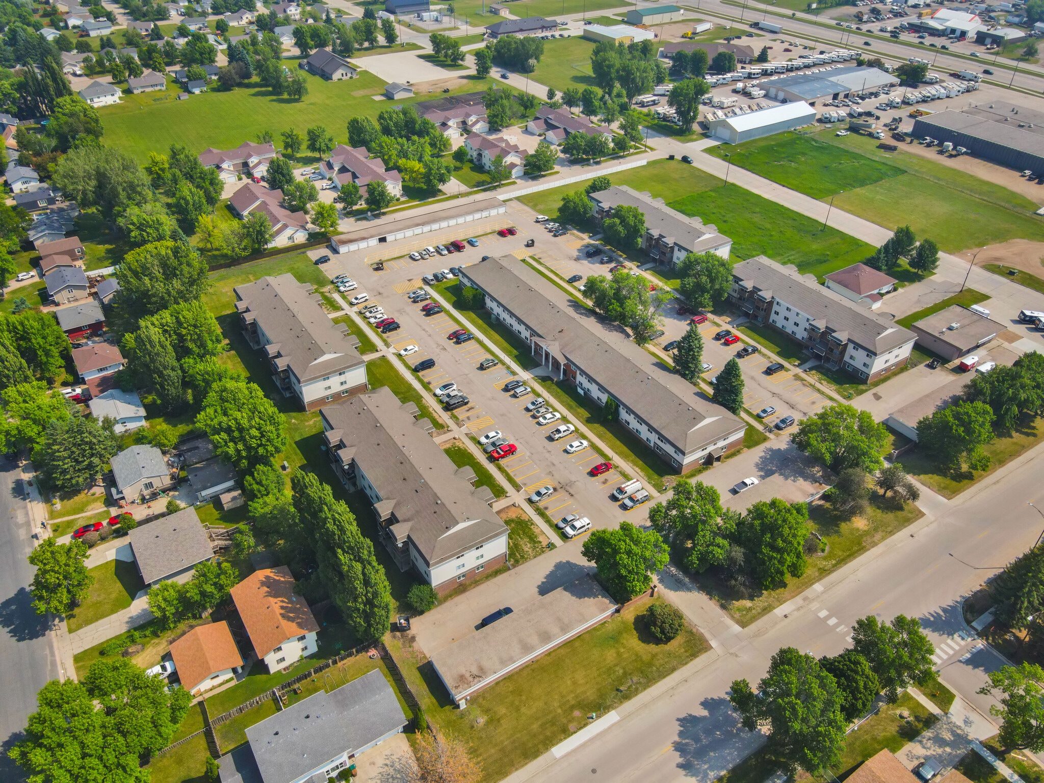 400 17th St NW, East Grand Forks, MN for Sale