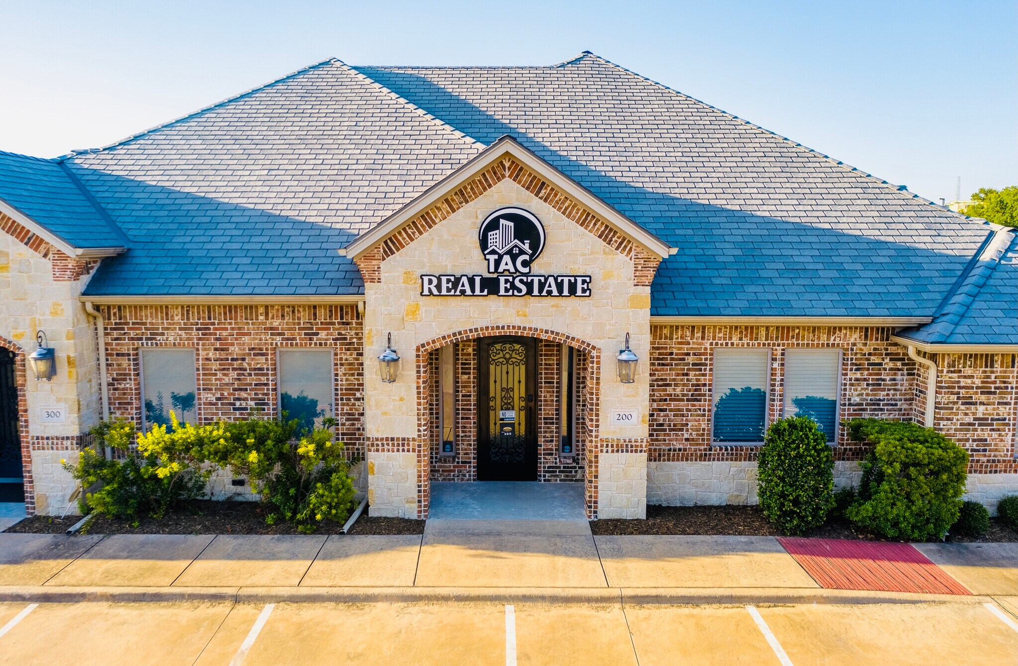 1060 W Campbell Rd, Richardson, TX for Rent