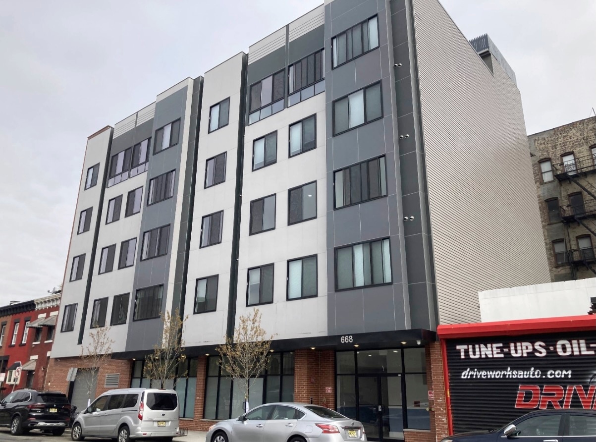 668 Communipaw Ave, Jersey City, NJ for Rent