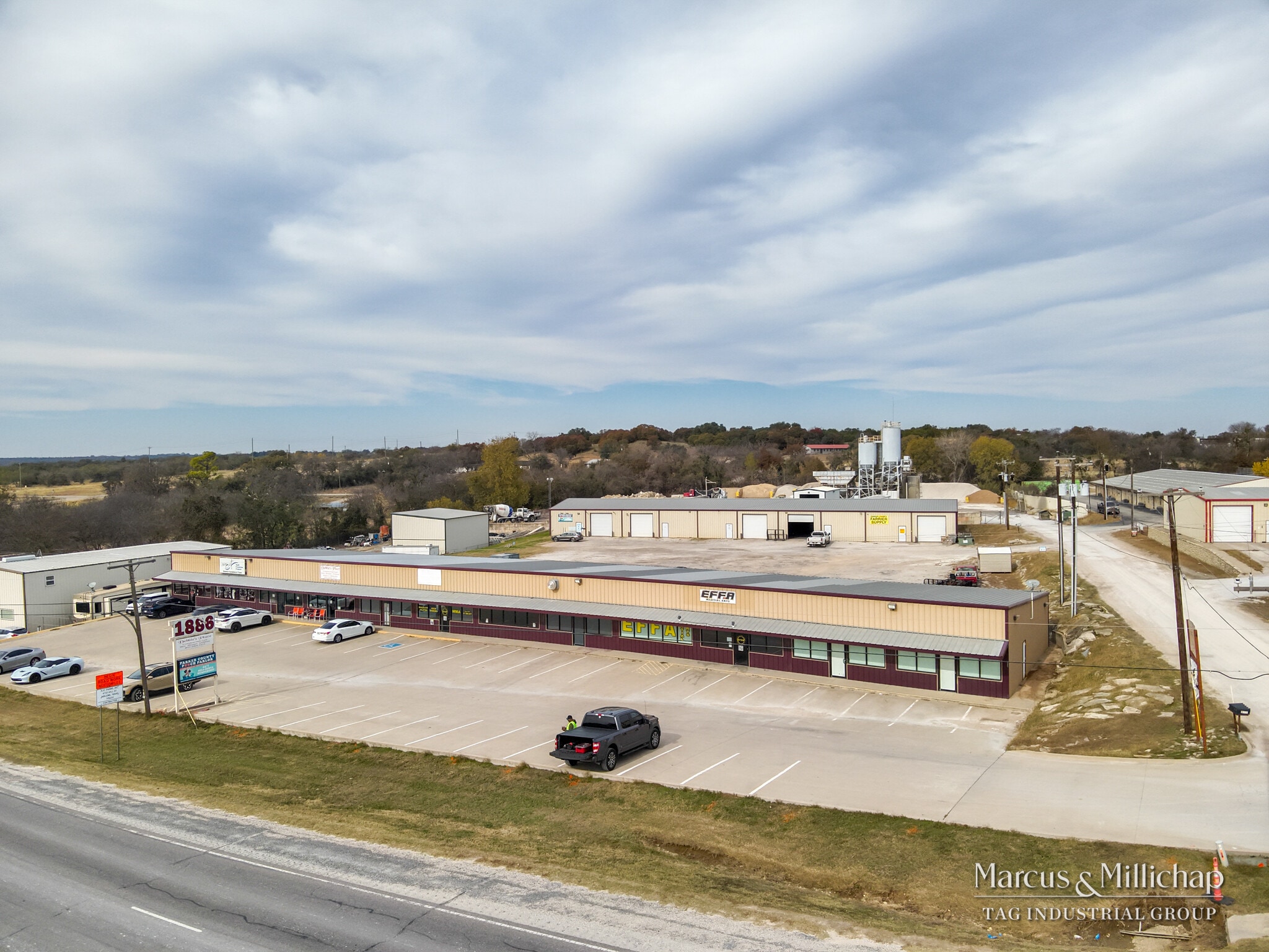 1886 Mineral Wells Hwy, Weatherford, TX for Sale