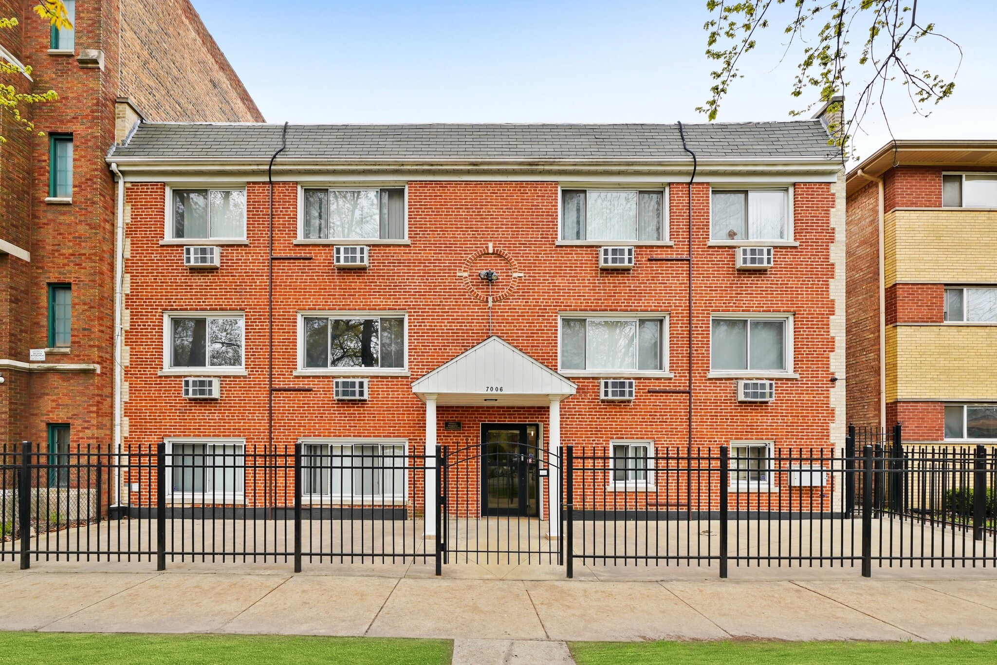 7006 S Cregier, Chicago, IL for Sale