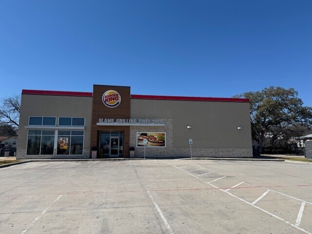 404 N Key Ave, Lampasas, TX for Rent