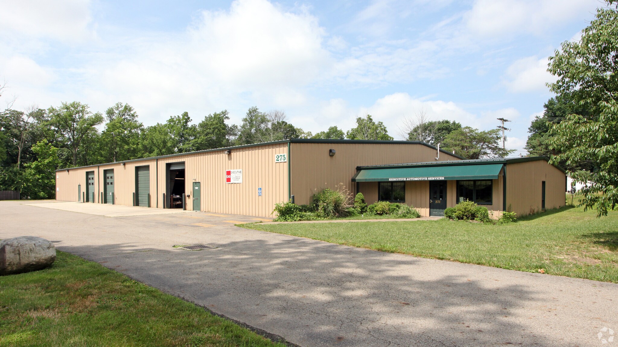 275277 W Johnstown Rd Columbus, OH 43230 Industrial Property for