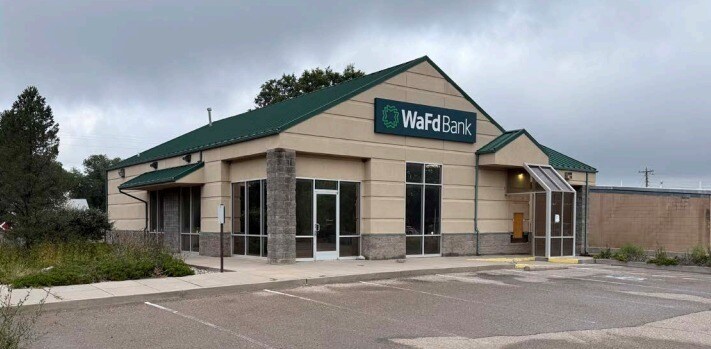 103 E Smokey Bear Blvd, Capitan, NM for Sale