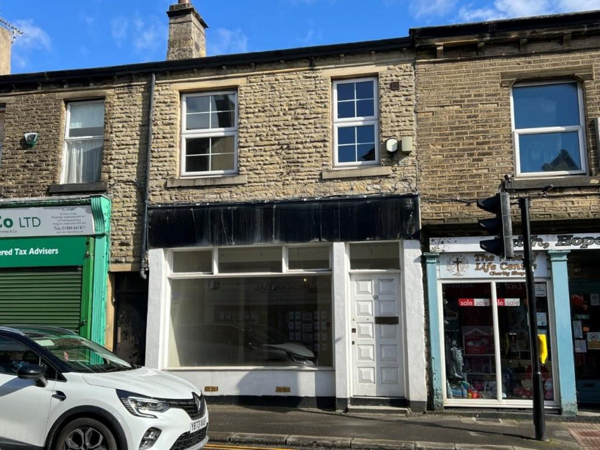 58 Market St, Huddersfield, WYK for Rent