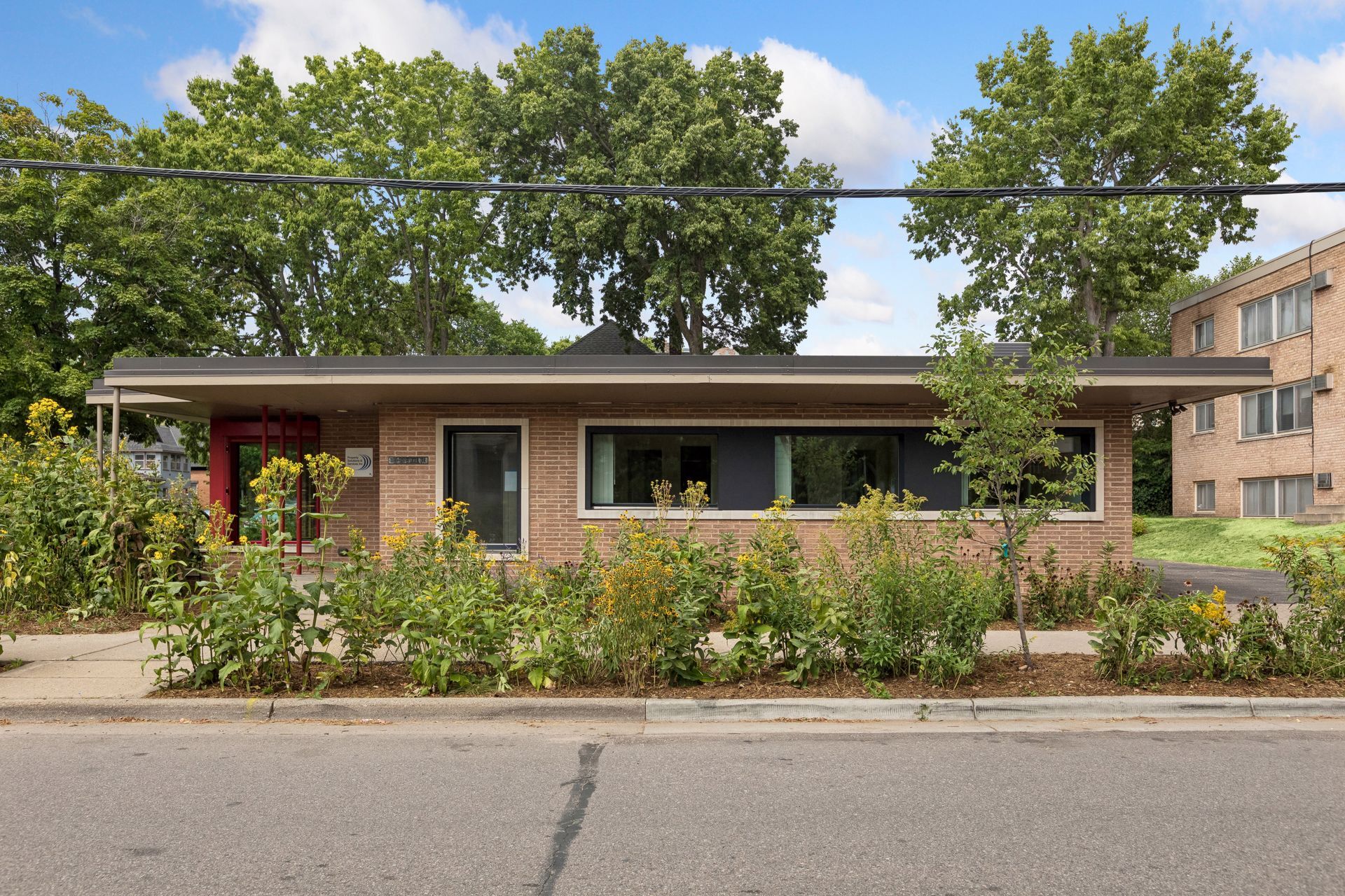 901 NE 23rd Ave, Saint Anthony, MN for Sale