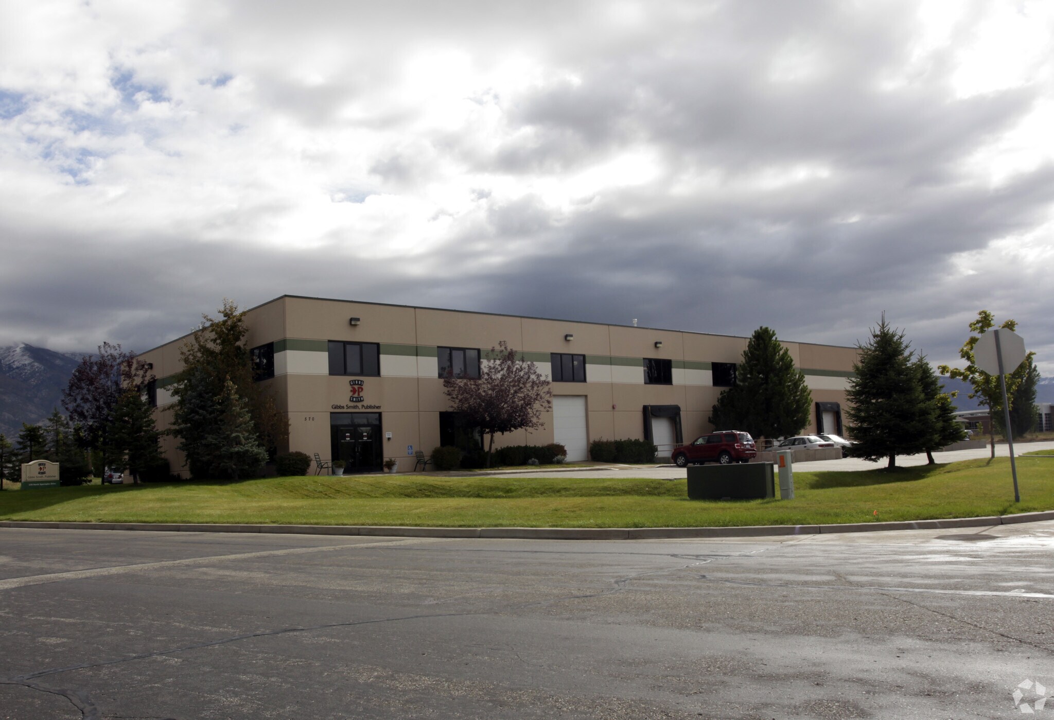 570 Sportsplex Dr, Kaysville, UT for Rent