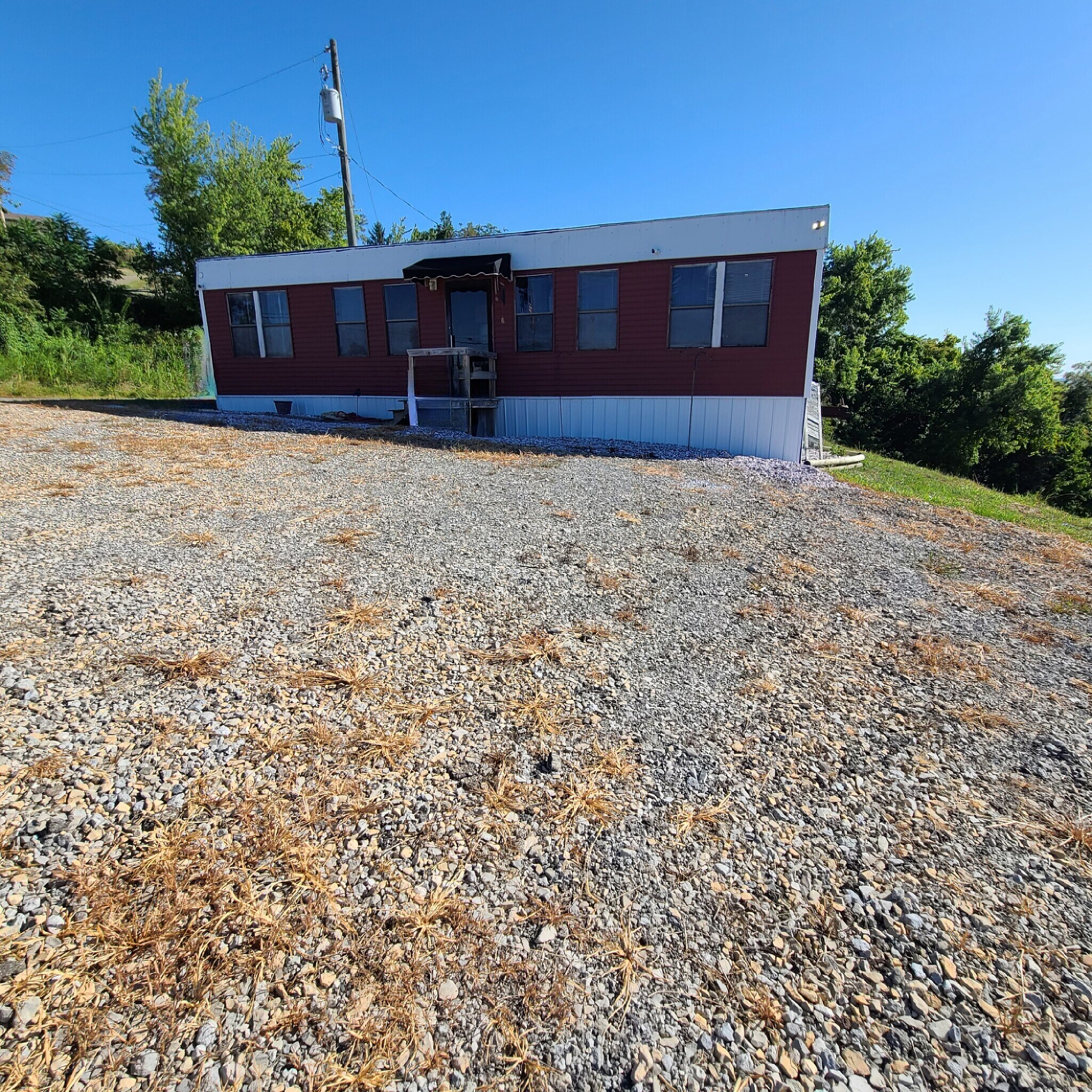 70581 Colerain Rd, Bridgeport, OH for Rent