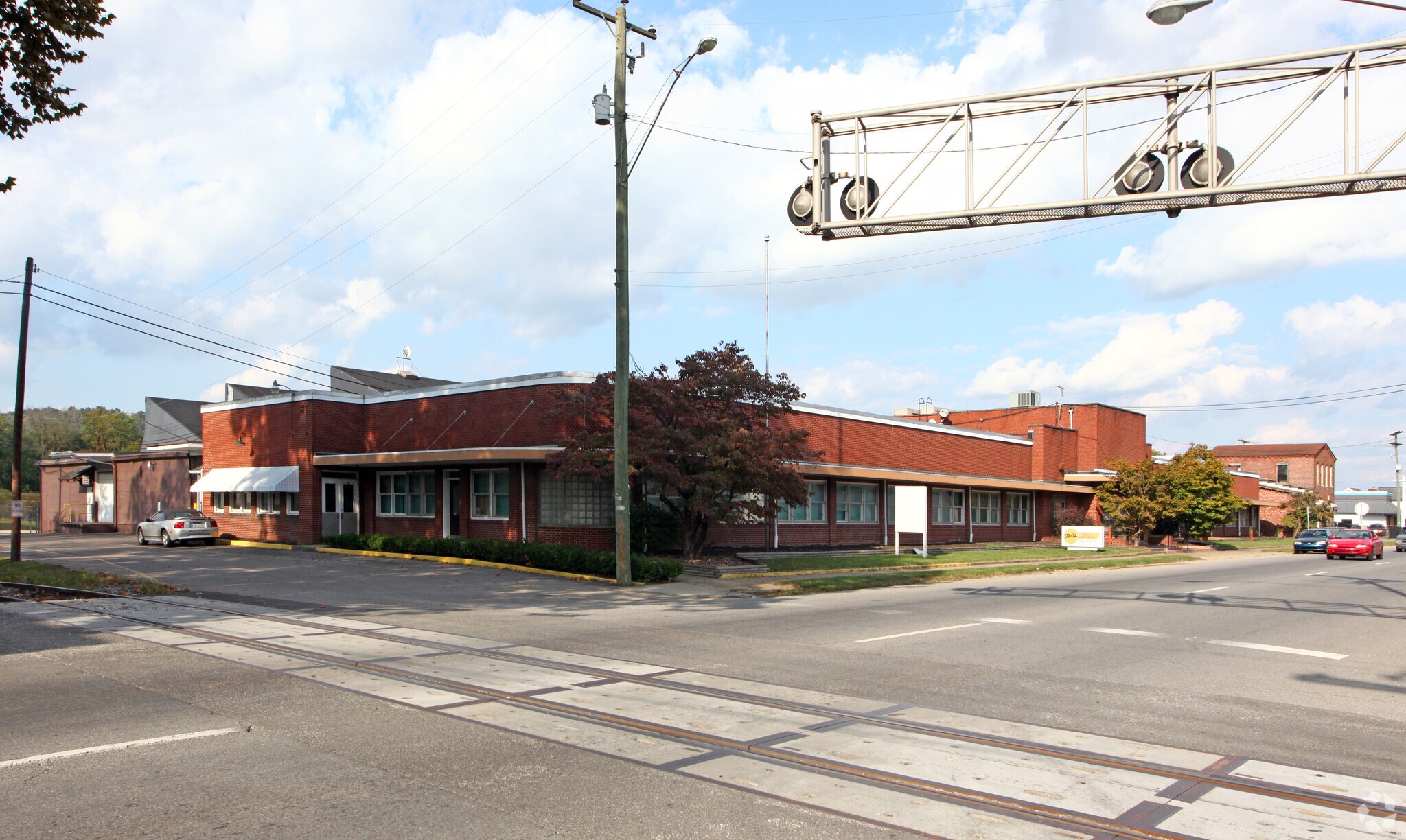 14201444 Washington Ave Huntington, WV 25704 Flex Property for Sale on