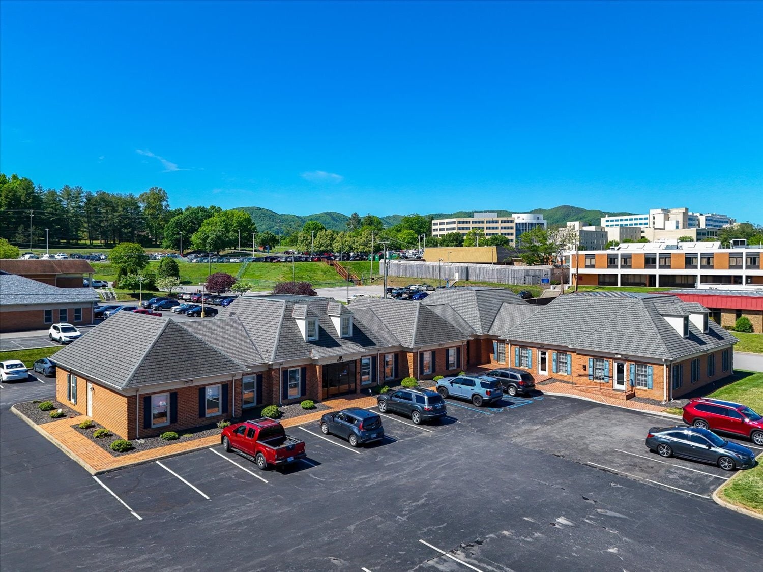 1932-1940 Braeburn Dr, Salem, VA for Rent