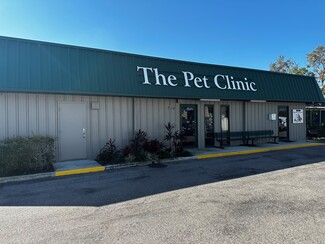 Bradenton, FL Veterinarian/Kennel - 714 60th St Ct E