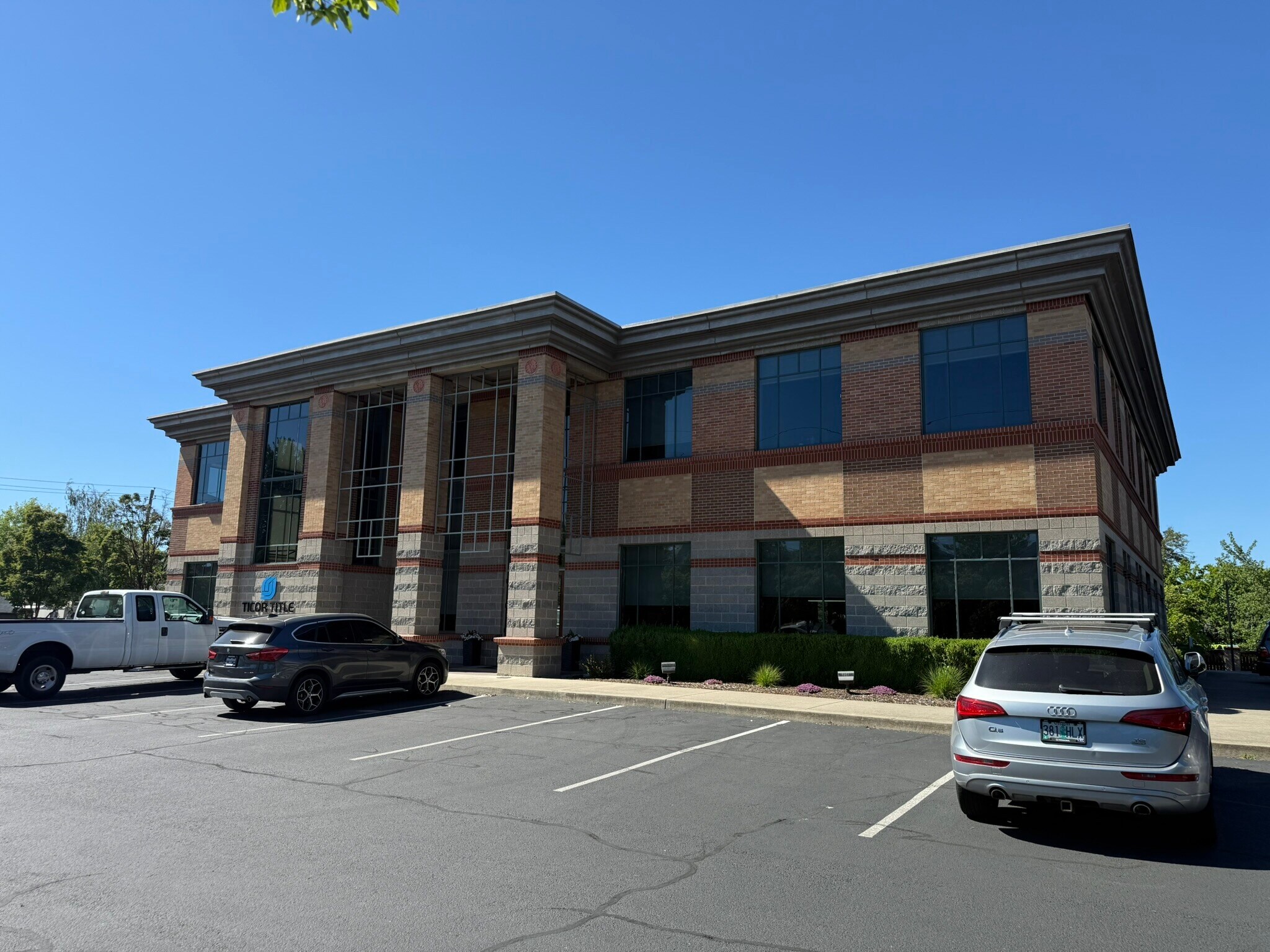 1501 E McAndrews Rd, Medford, OR for Rent